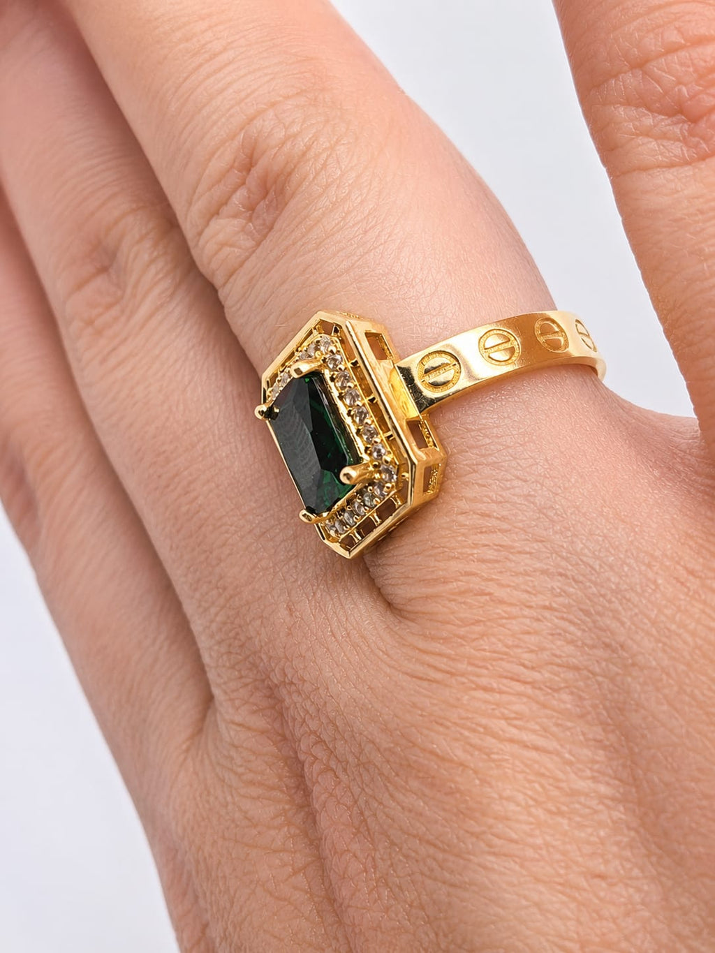 14K Gold Emerald Green CZ Halo Ring – Love Style